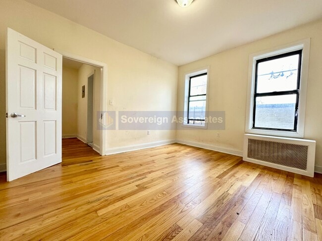 Building Photo - 679 Waring Avenue