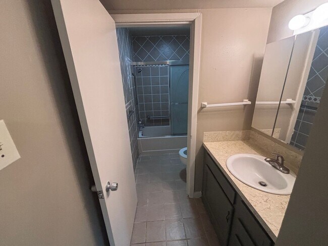 Building Photo - 201 S College Rd