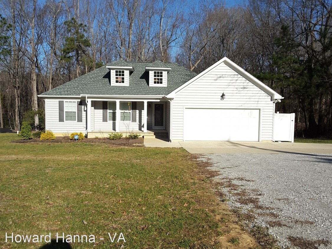 3 br, 2 bath House 128 Turners Neck Road House Rental in Toano, VA