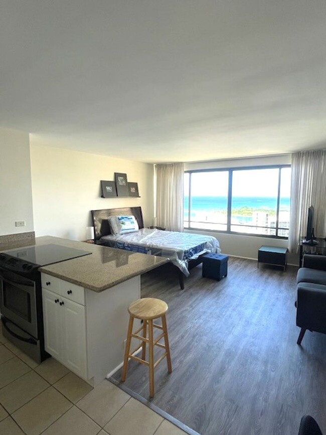 Foto del edificio - Fully Furnished Studio in Discovery Bay