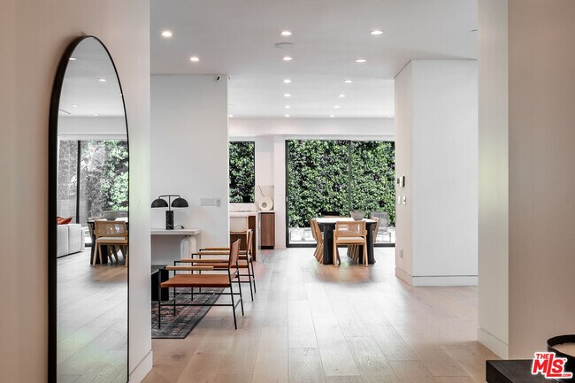 Foto del edificio - 4128 Vantage Ave