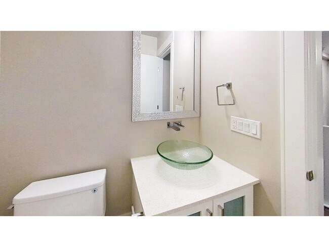 Photo du bâtiment - 17033 Fraser Hwy