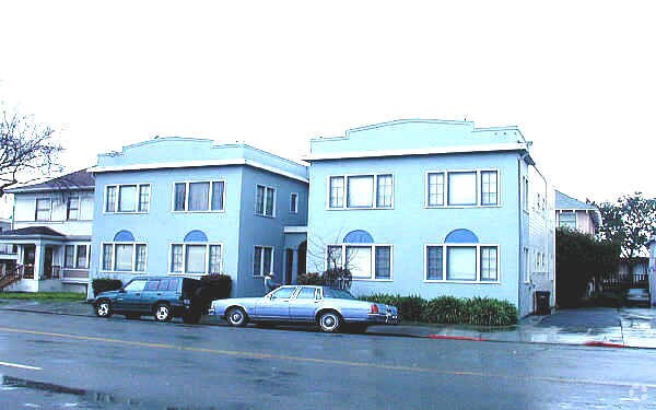 Foto del edificio - 2428-2430 Martin Luther King Jr Way