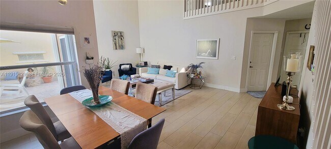 Foto del edificio - 1055 Yellow Birch Terrace