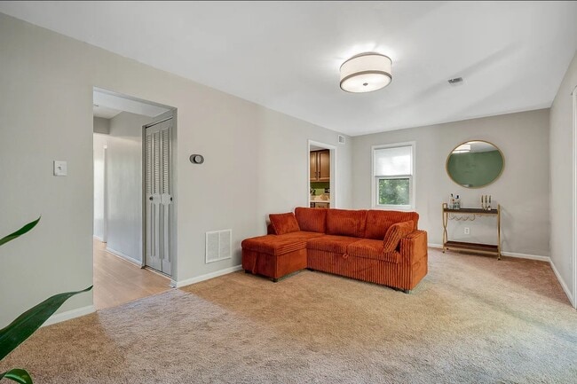Building Photo - 1502 Cedar Mountain Ct
