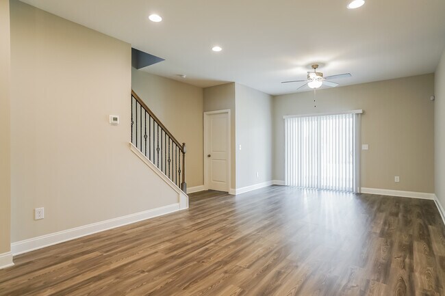 Building Photo - 2861 Summer Townes Way