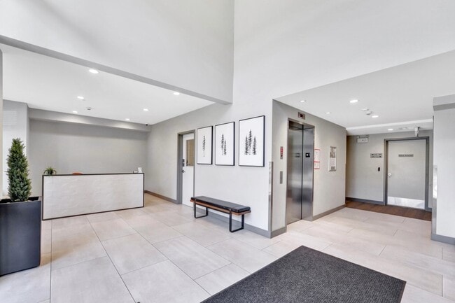 Building Photo - North Point Apartments