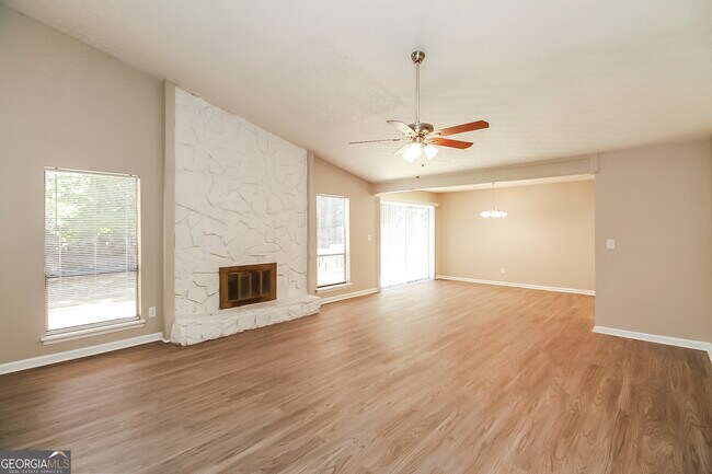 Building Photo - 8178 Winewood Way