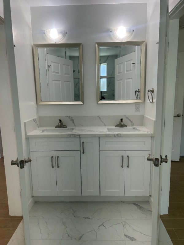 Foto del edificio - 3229 W 73rd St