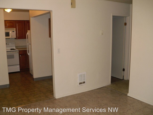 Building Photo - 7820 SE Stephanie Ct