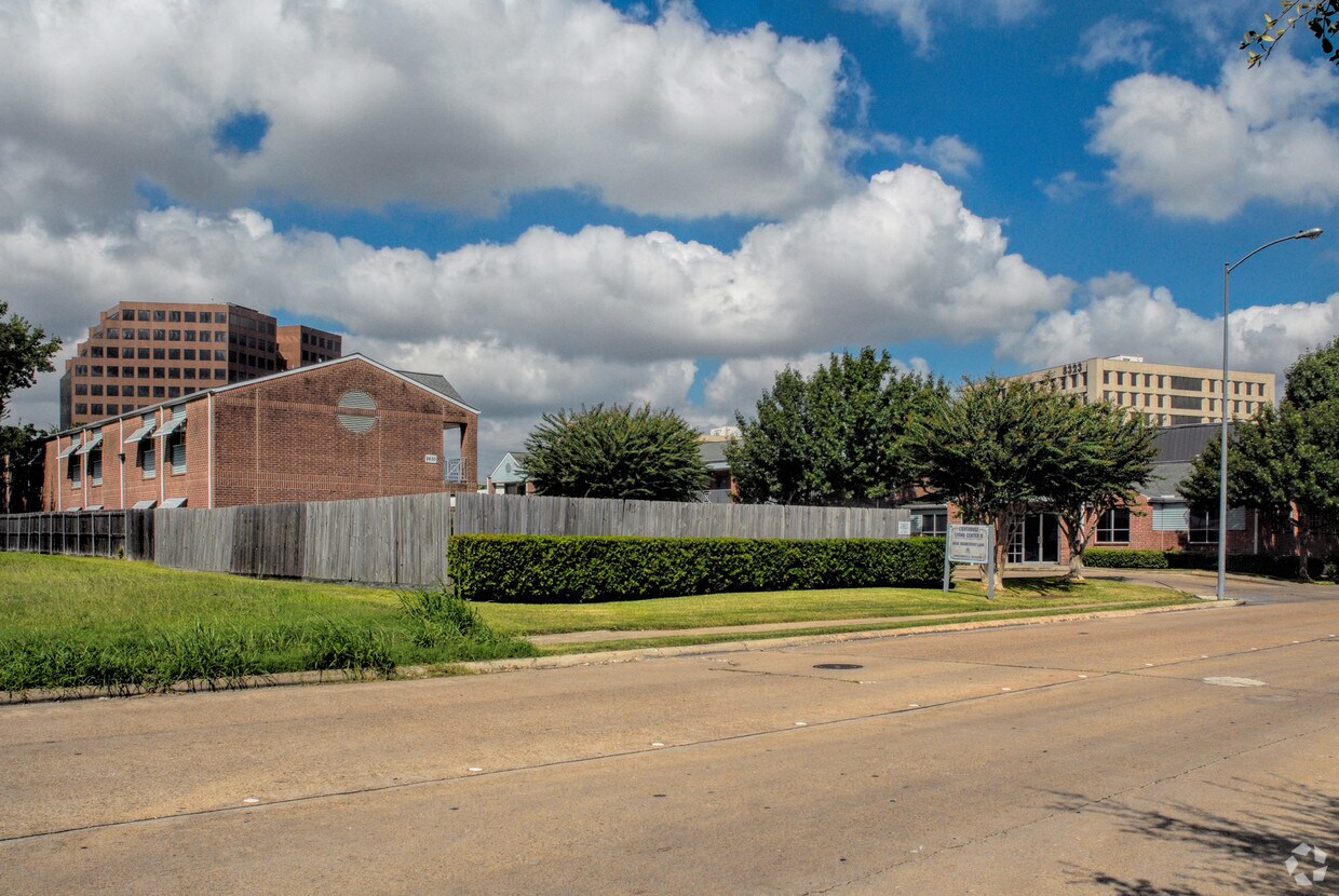 Foto del edificio - Lighthouse Living Center II