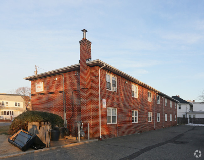 Building Photo - 55 Nassau Place