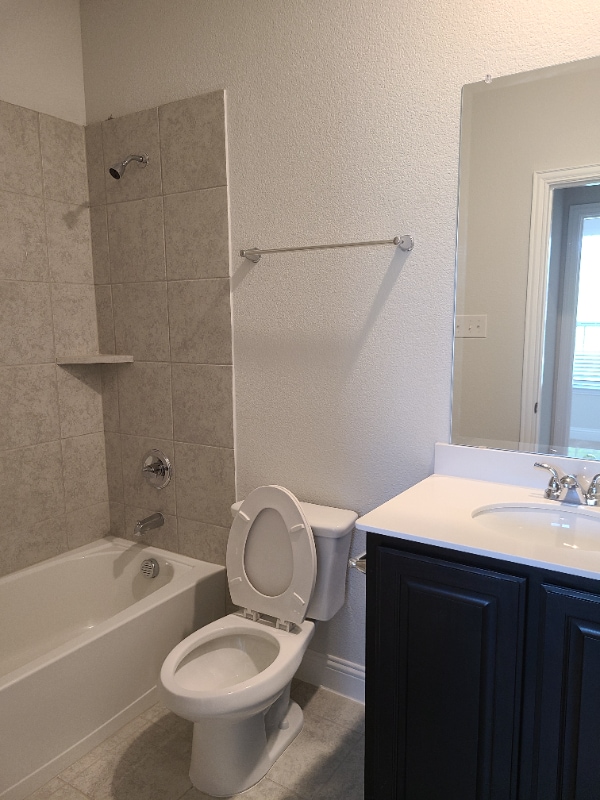 Building Photo - 6820 Meadow Crest Dr