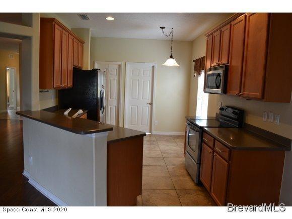 Building Photo - 3882 Manitoba Way