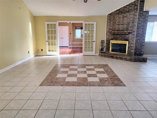 Foto del edificio - 104 Laurel Ln