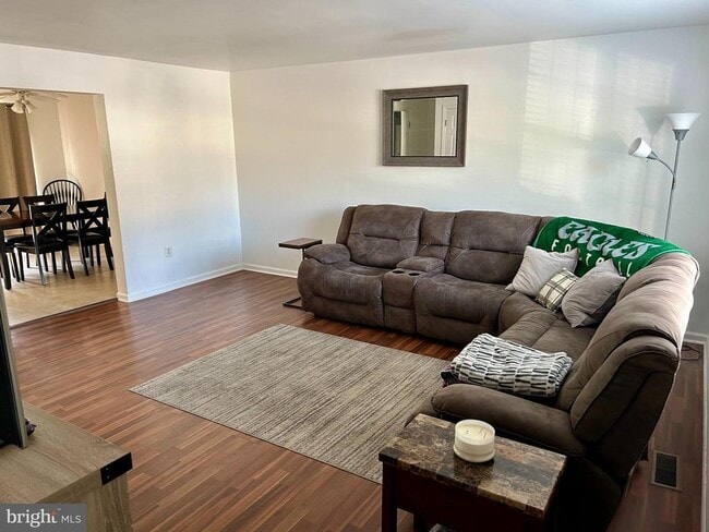 Foto del edificio - 926 Woodlawn Ave