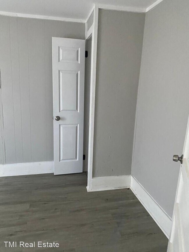 Foto del edificio - 3 br, 1 bath House - 3817 Ellis Ave SW