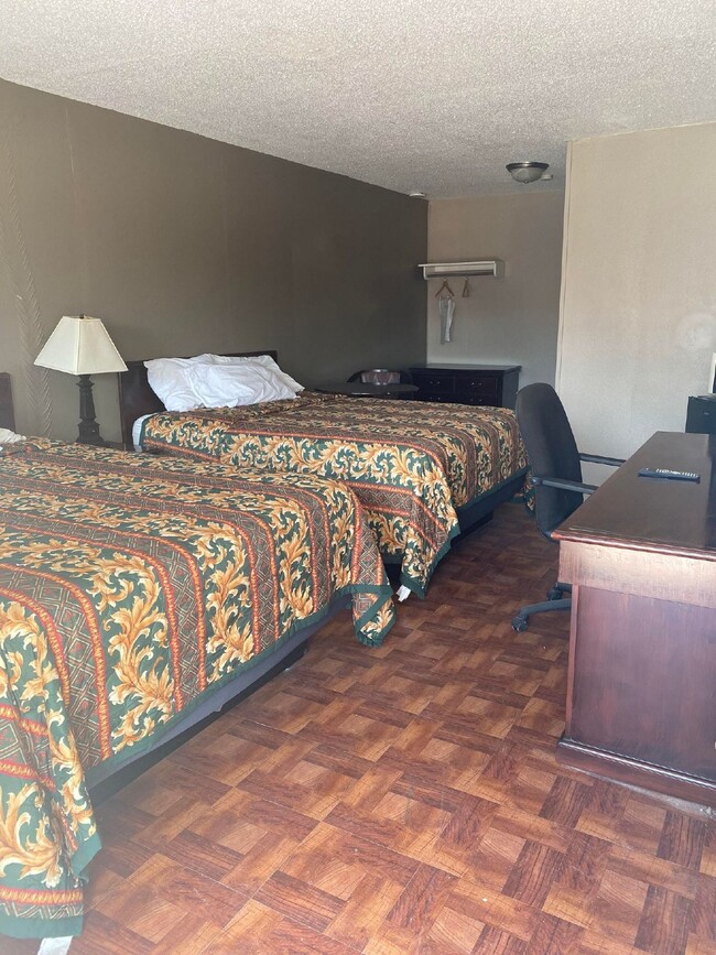 Building Photo - Furnished Stay in Woodward!