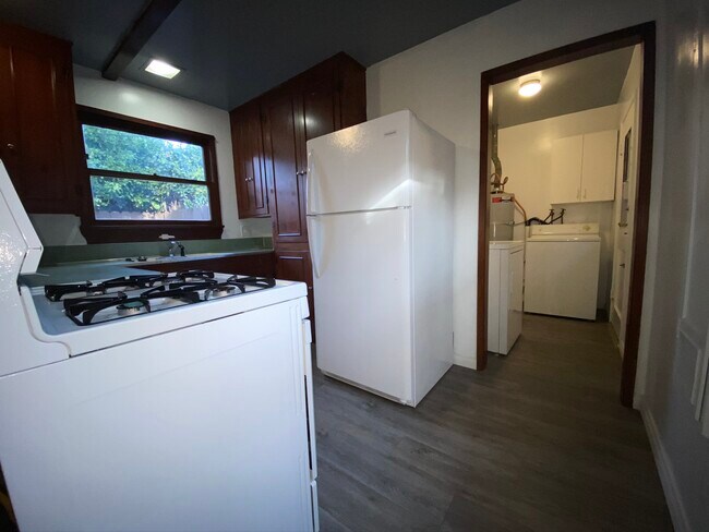 Foto del edificio - 4845 Agnes Ave