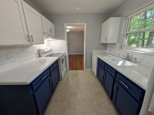 Photo - 1820 Medart Dr House