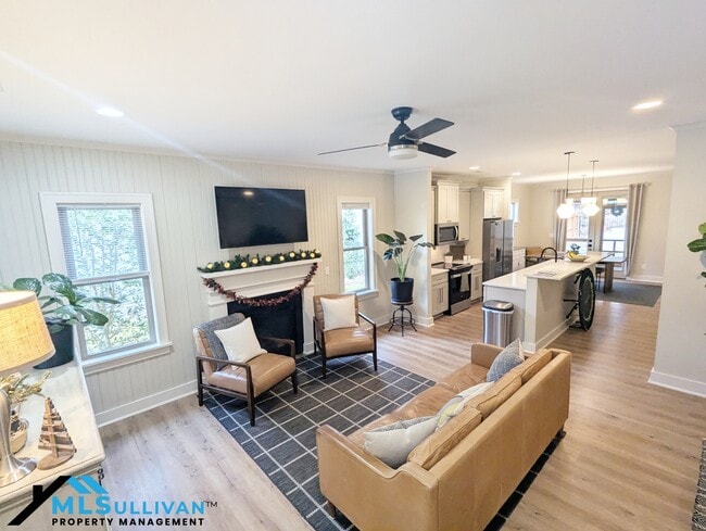 Photo - 2975 Carolyn Dr House