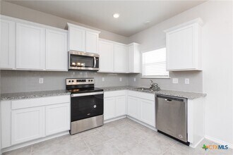 Building Photo - 2033 Mallard Ct
