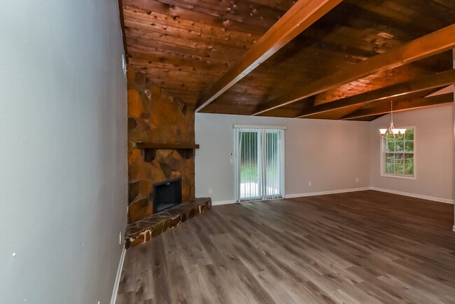 Building Photo - 2429 Chauncey Ln