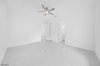 Building Photo - 2218 Fairway Dr
