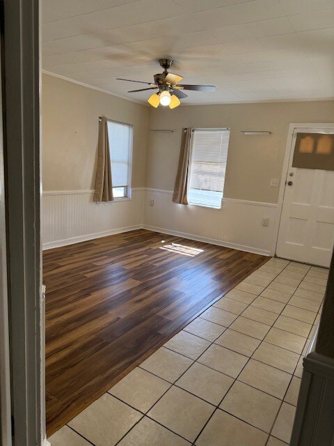 Foto del edificio - 322 Skinner Blvd