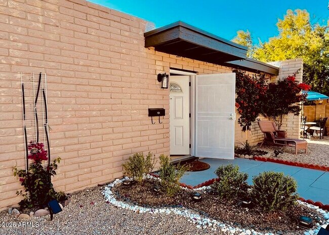 Foto del edificio - 15408 N 23rd St