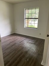 Building Photo - 234 Young Dr