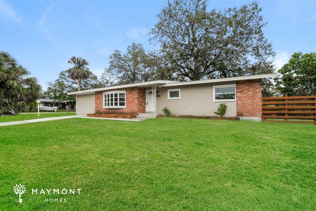 Building Photo - 3 Bedroom in Safety Harbor, FL