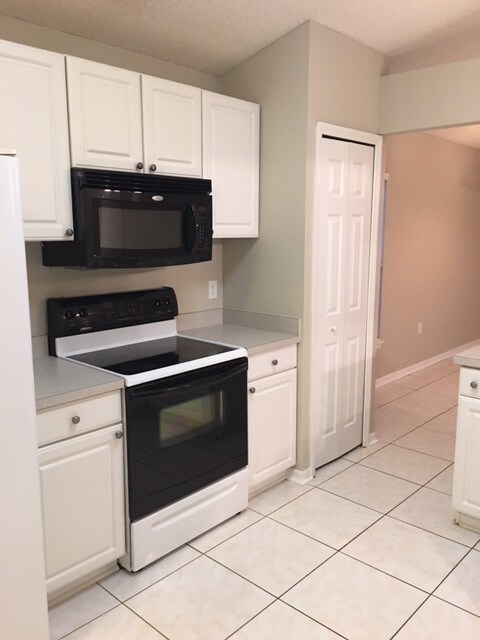 Foto del edificio - 6761 Fawn Ridge Dr