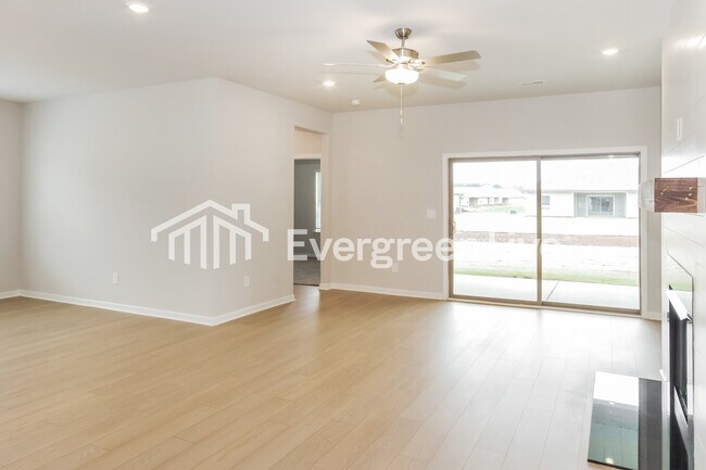 Foto del edificio - 105 Ashby Pond Dr