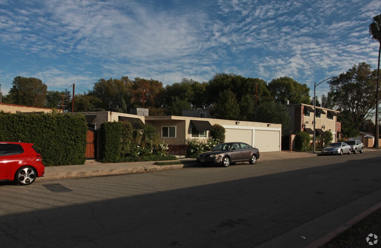 Building Photo - 1415 Cosmic Way