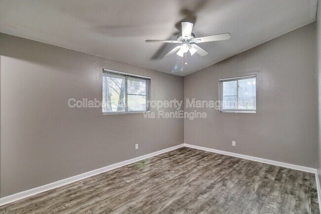 Foto del edificio - 12444 Largo Dr