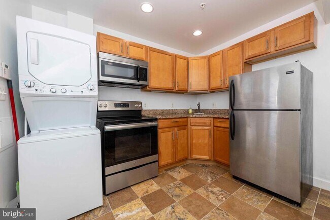 Foto del edificio - 514 Hobart Pl NW