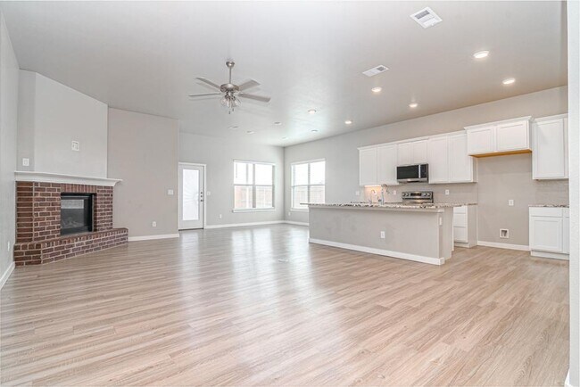 Building Photo - 6735 Draw Ct