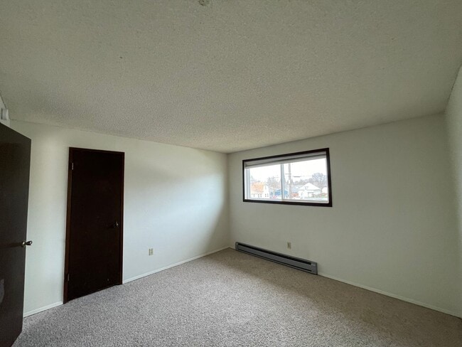 Building Photo - 1703 E Cataldo Ave