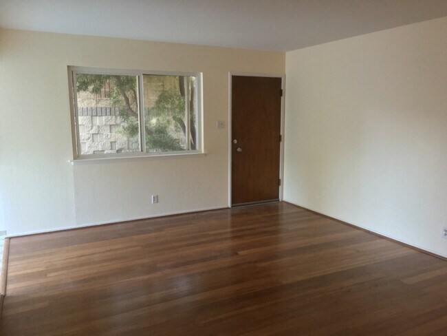 living room towards front door - 5428 Van Fleet Avenue