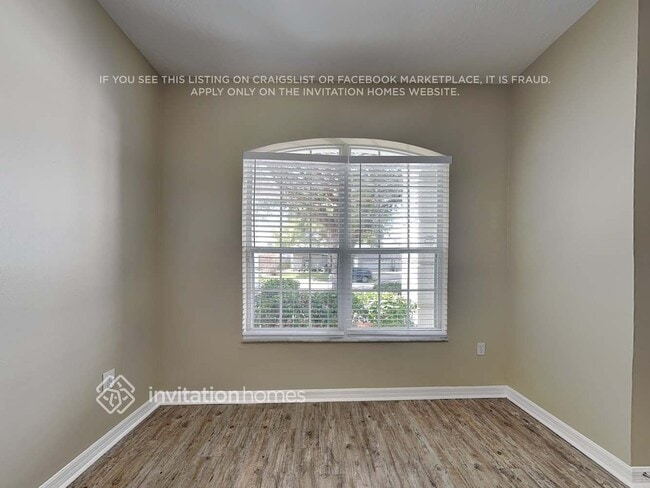 Foto del edificio - 498 Woodford Dr