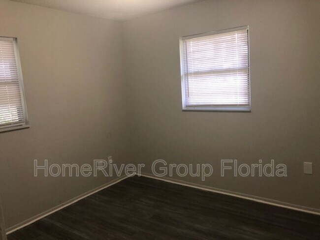 Building Photo - 4504 Cepeda St