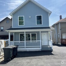 Building Photo - 286 S William St