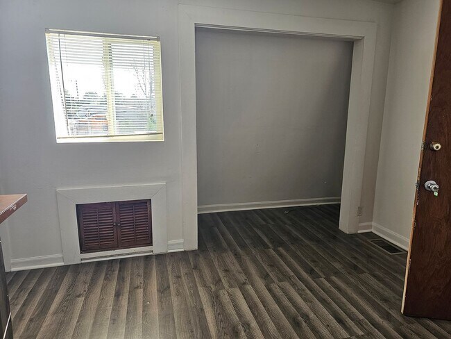 Foto del edificio - 4901 Ridge Road