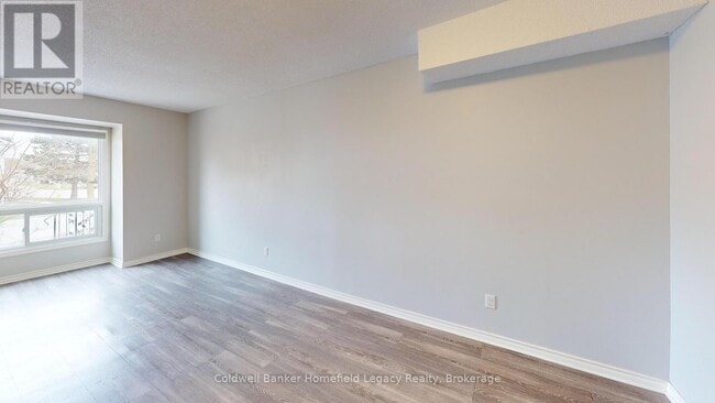 Building Photo - 1189 Nellis St