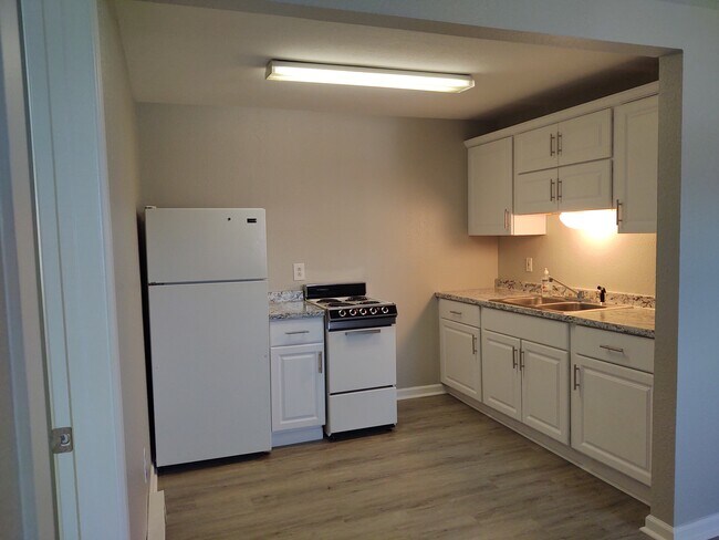 Kitchen - 111 Elm St