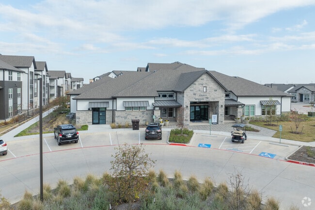 Building Photo - Skye at Chisholm Trail