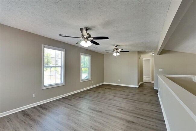 Foto del edificio - 1021 Orchard Mill Ln