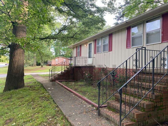 Cute 3 1 Duplex By South Dekalb Mall Apartment For Rent In Decatur Ga Apartments Com