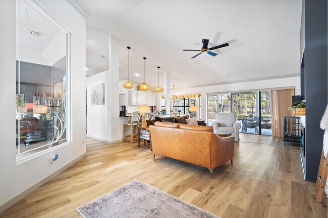 Foto del edificio - 2245 SW Oak Ridge Rd